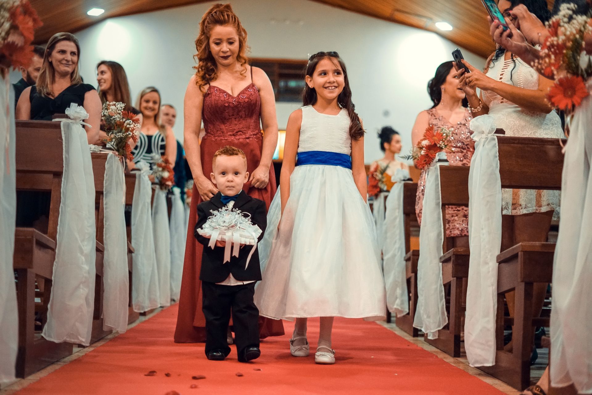 Foto O dia tão esperado chegou para esse casal... o dia do sim ...  - Imagem 9