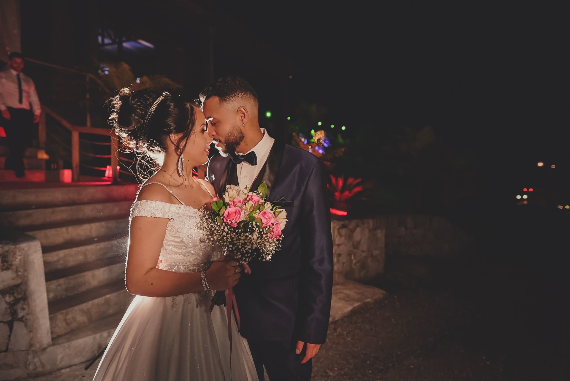 Foto O dia tão esperado chegou para esse casal... o dia do sim ...  - Imagem 24