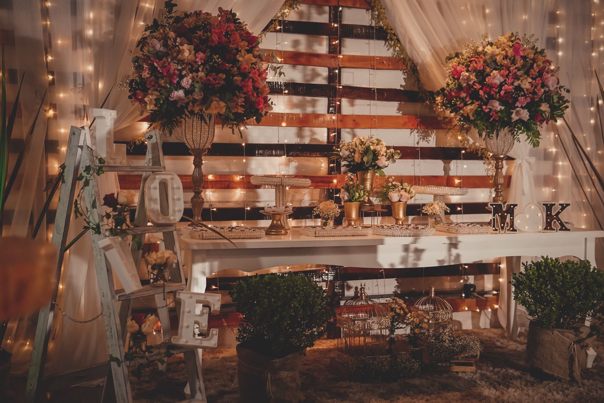 Foto O dia tão esperado chegou para esse casal... o dia do sim ...  - Imagem 28