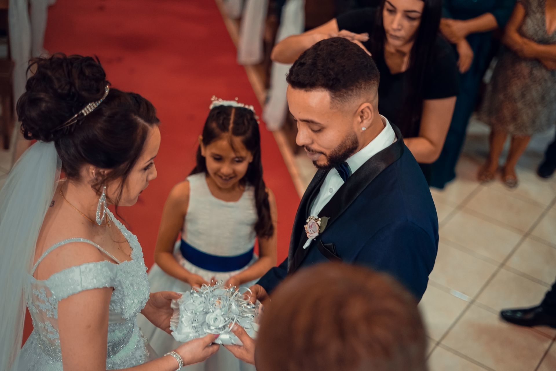 Foto O dia tão esperado chegou para esse casal... o dia do sim ...  - Imagem 10