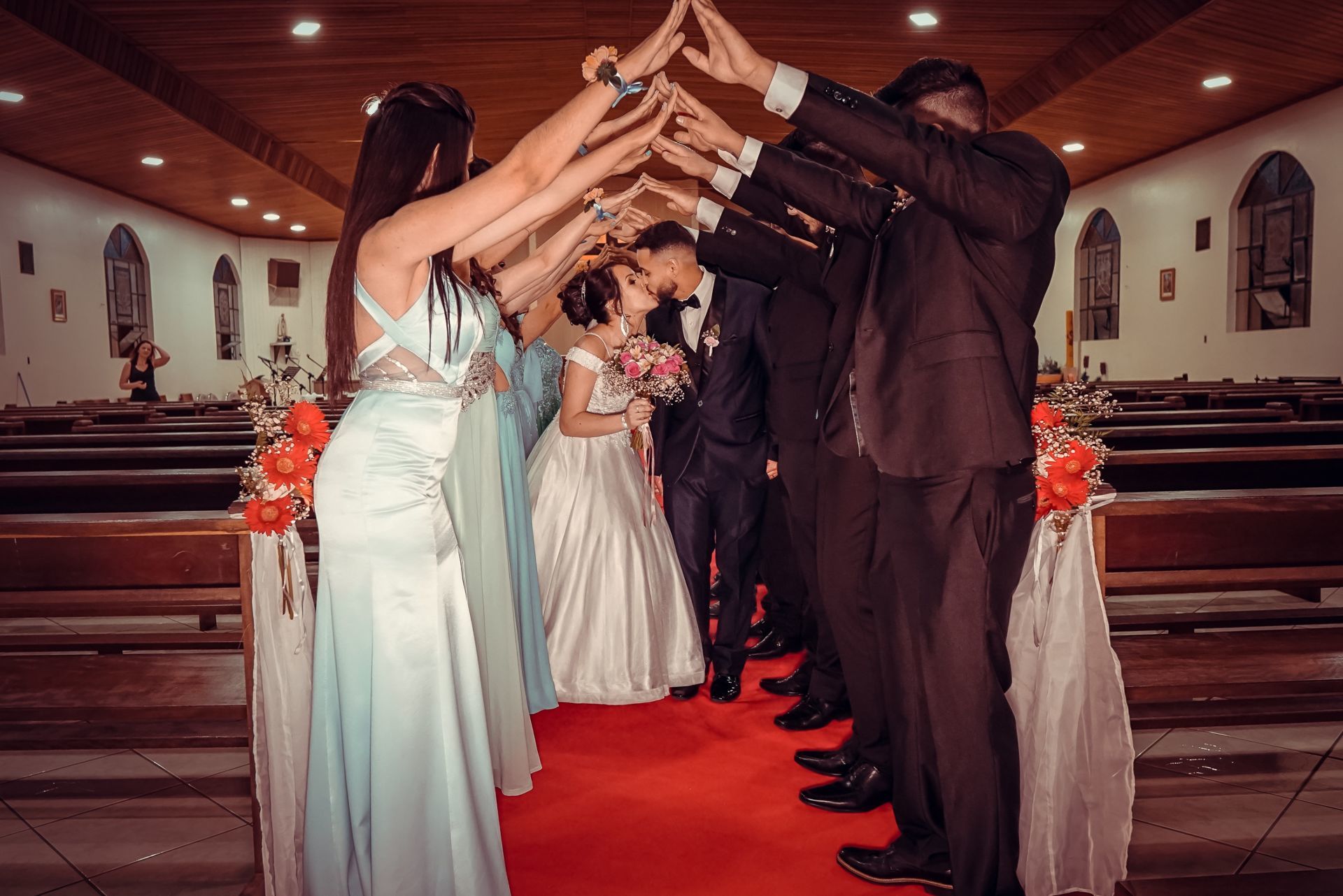 Foto O dia tão esperado chegou para esse casal... o dia do sim ...  - Imagem 14