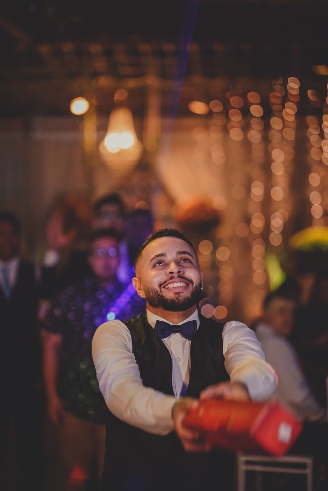 Foto O dia tão esperado chegou para esse casal... o dia do sim ...  - Imagem 47