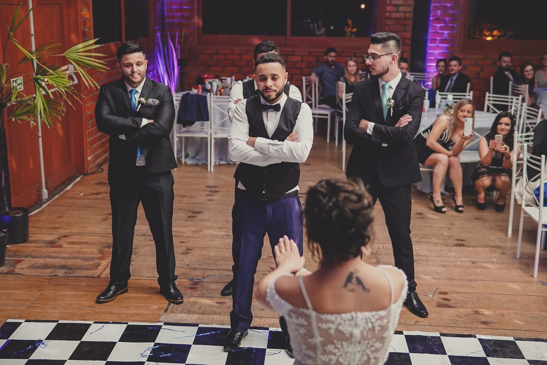 Foto O dia tão esperado chegou para esse casal... o dia do sim ...  - Imagem 40