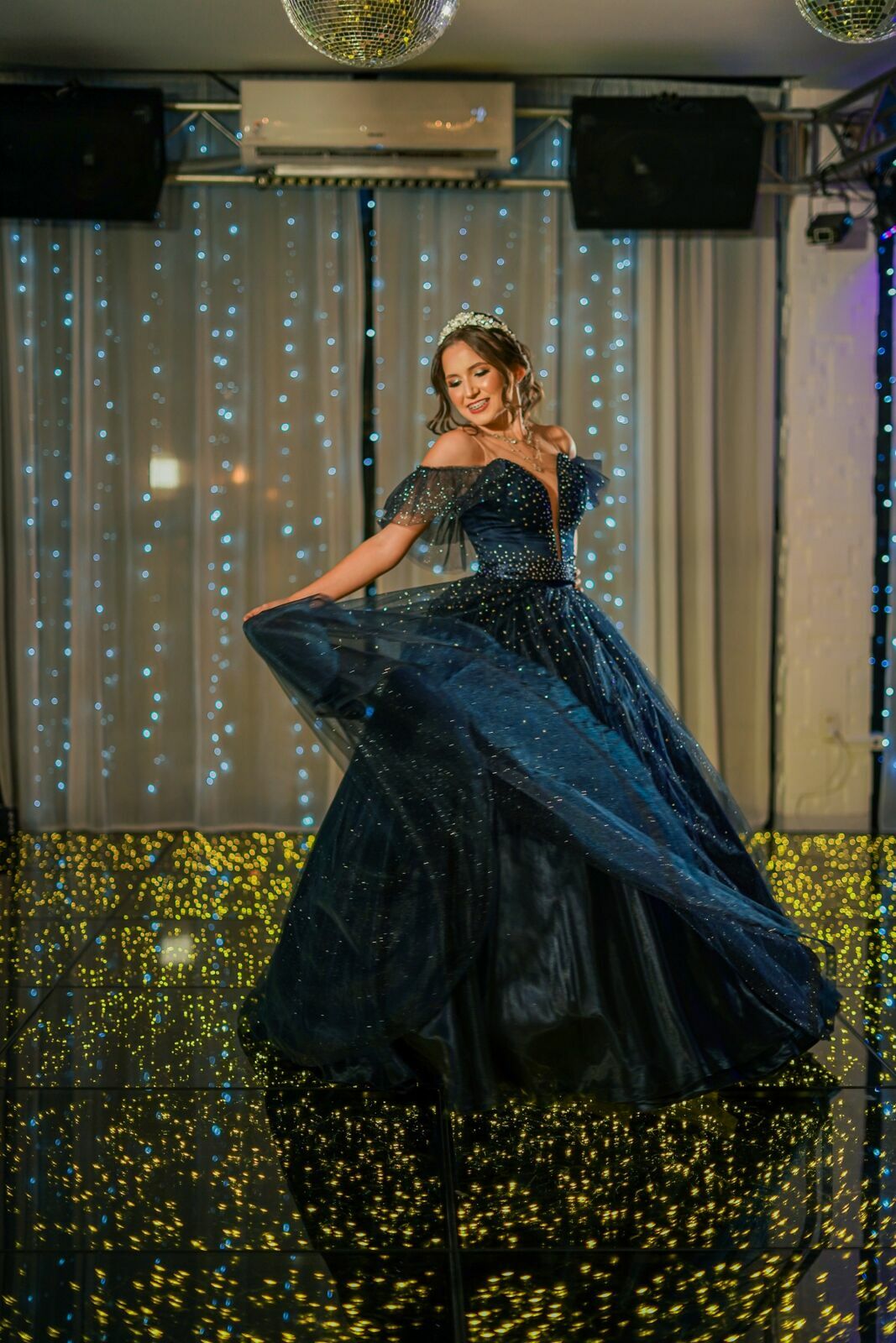 Foto 15 ANOS LAURA - Imagem 14