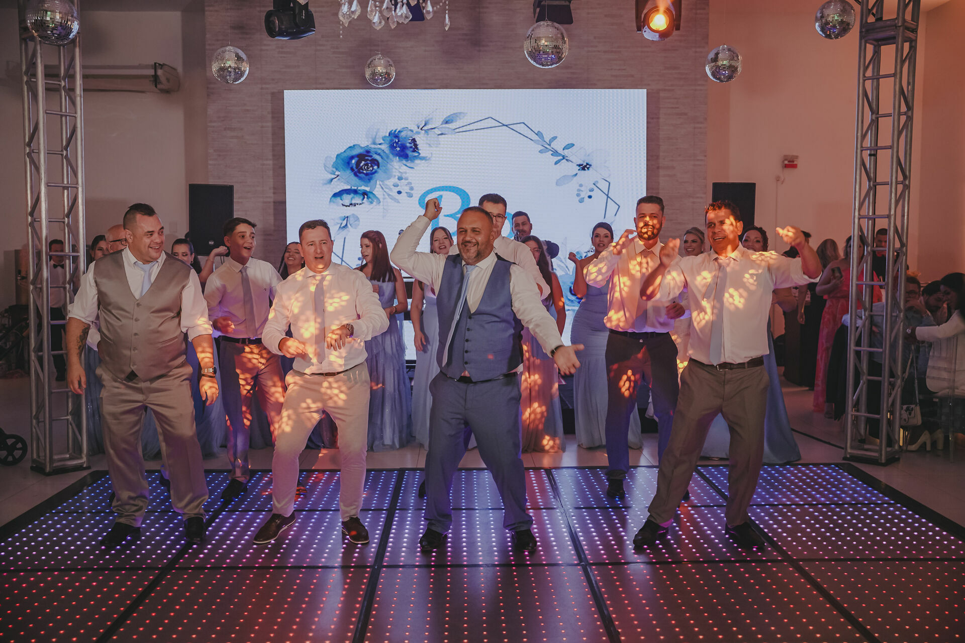 Foto CASAMENTO RODRIGO & BIBIANA | ESPAÇO DA TORRE | IVOTI - Imagem 75